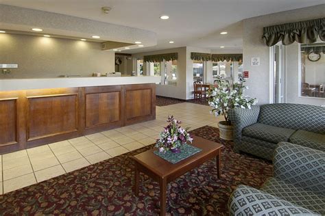 baymont hotel rooms|baymont hotel dowagiac mi.